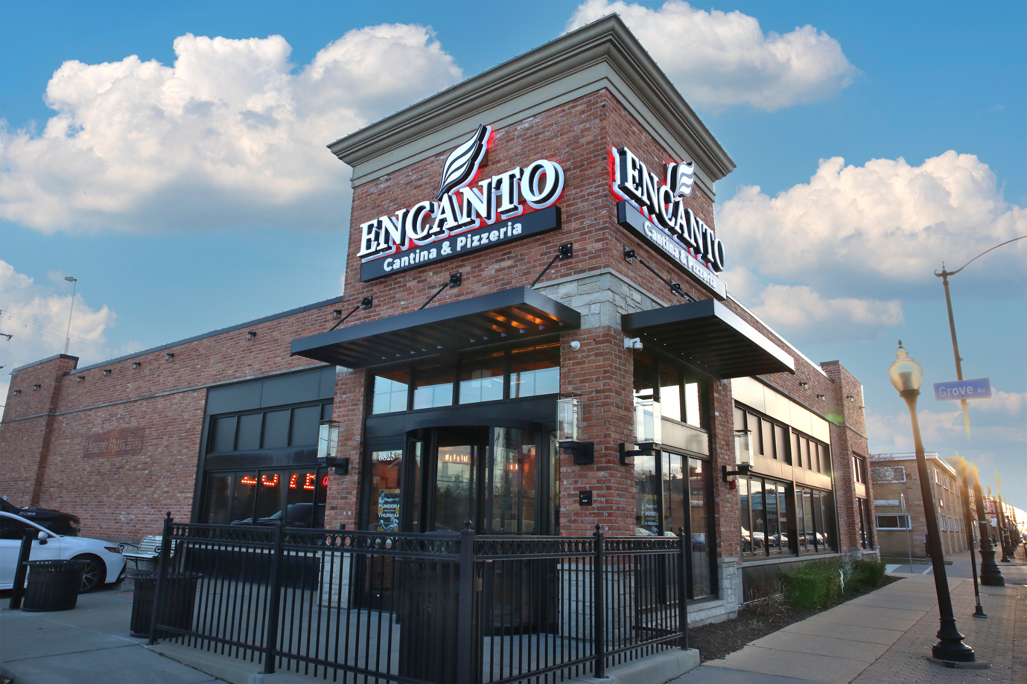 Encanto Cantina & Pizzeria exterior